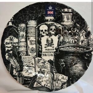 ROYAL WESSEX 4 Dinner Plates Caldron HALLOWEEN New